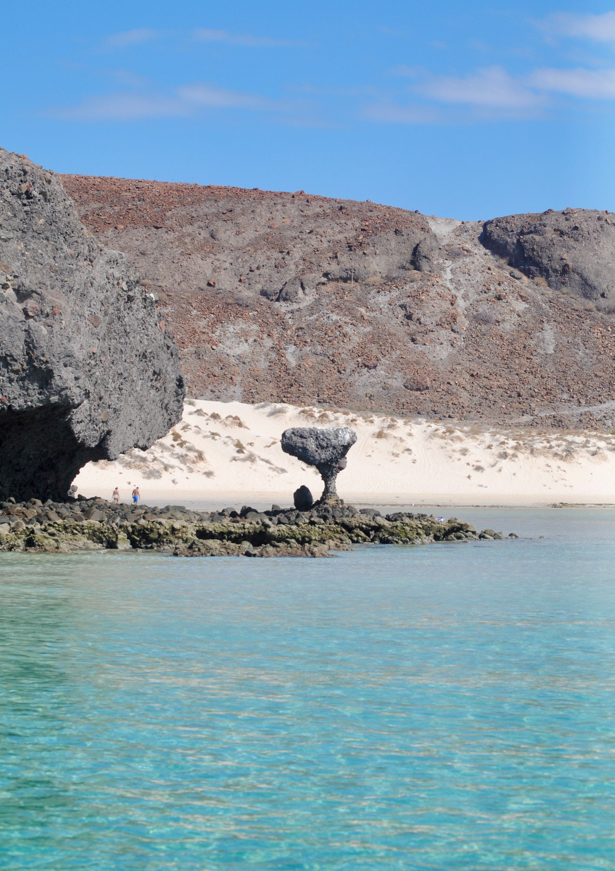 Roca en forma de hongo en Playa Balandra